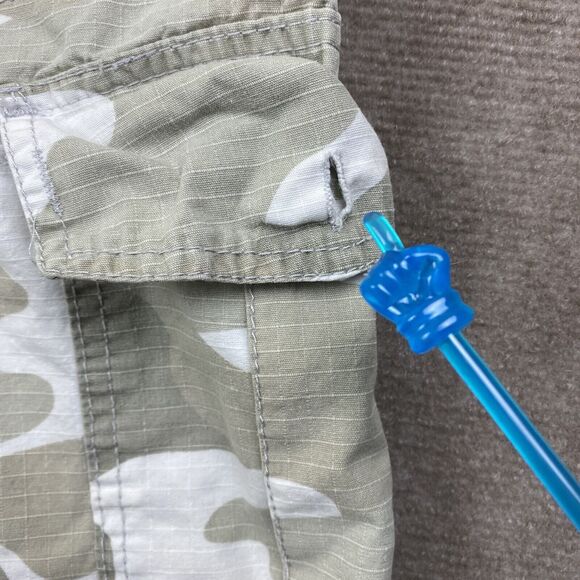 Southpole Camo Cargo Shorts Mens Size 30 Beige Ripstop Pockets Y2K - Picture 3 of 16